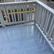 Professional-Balcony-Cleaning-Services-Refresh-your-Outdoor-Space-Today 4