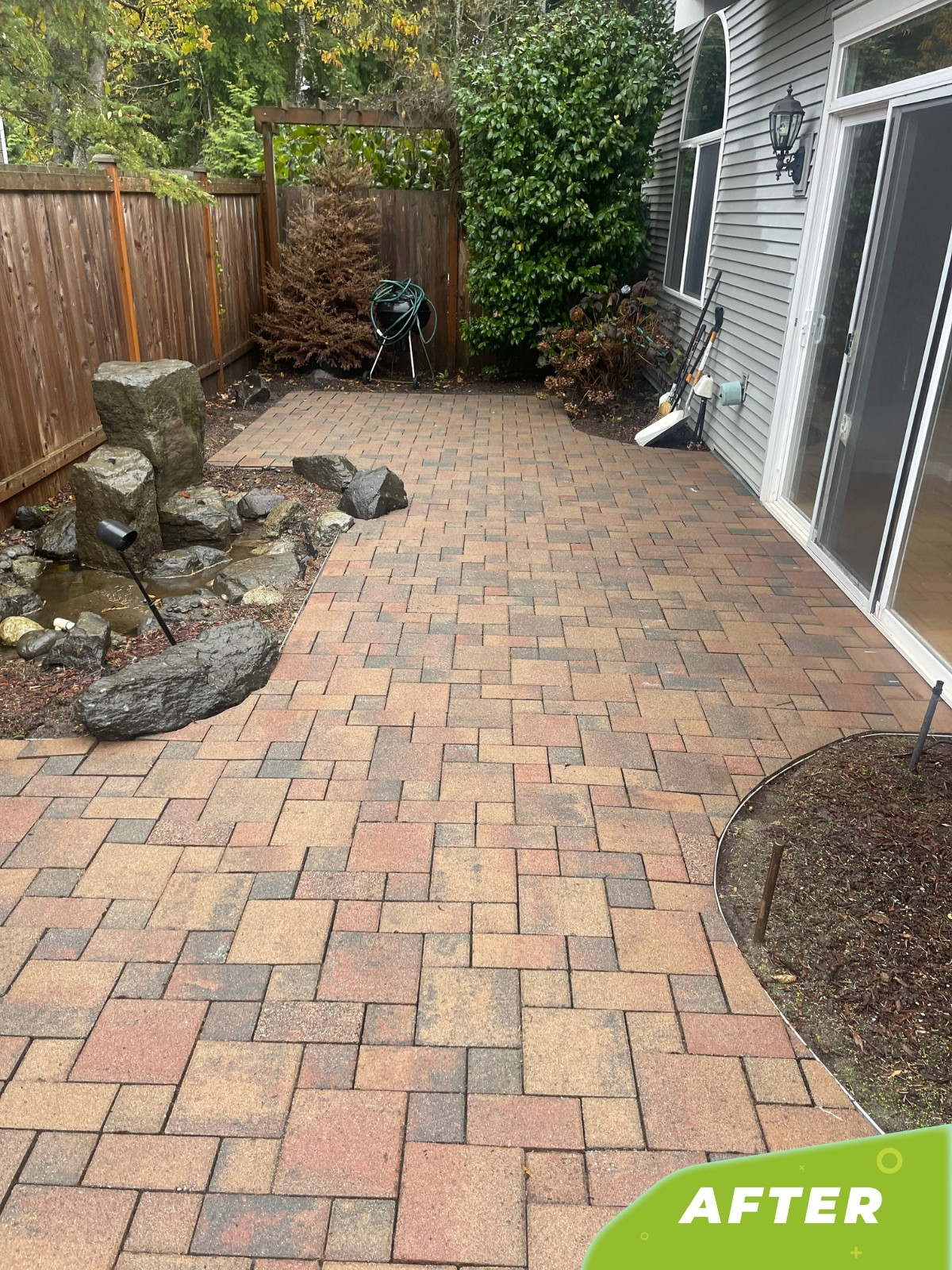 Professional Patio, Sidewalk and Driveway Cleaning Services